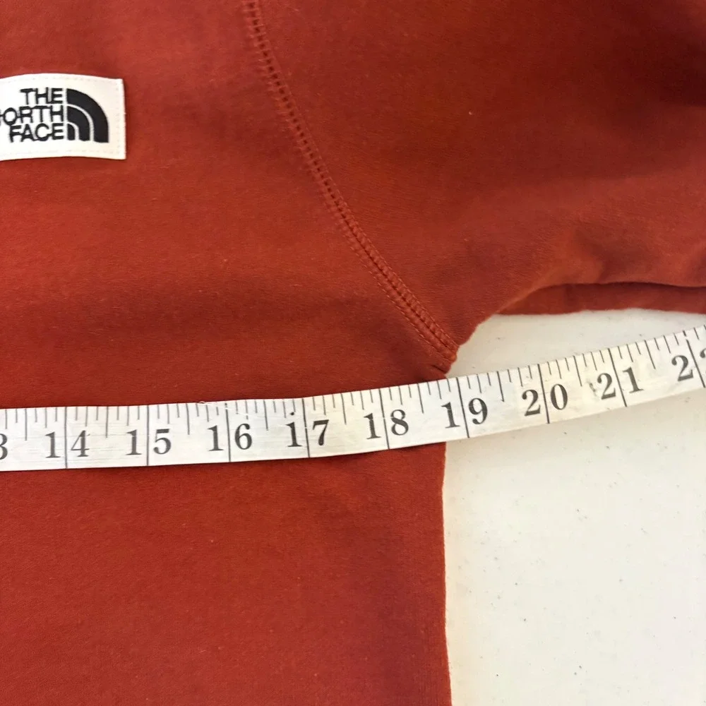 The North Face Mens Heritage‎ Patch Crewneck Sweatshirt S Rust Orange Pullover